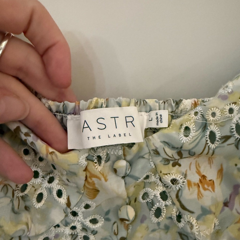 ASTR The Label | Midsummer Eyelet Tiered Maxi Dress | Size L - Picture 7 of 9